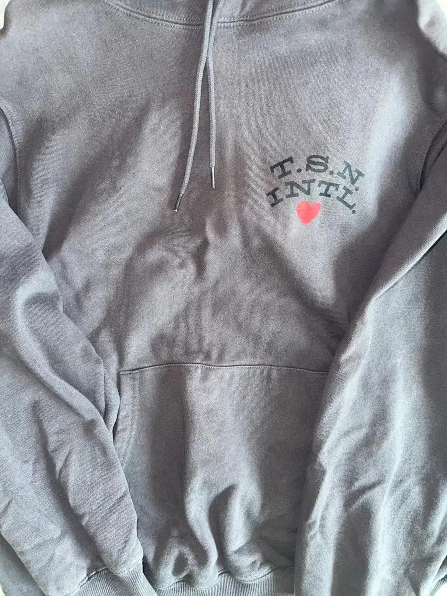 디스이즈네버댓 뉴진스 혜인 후드m