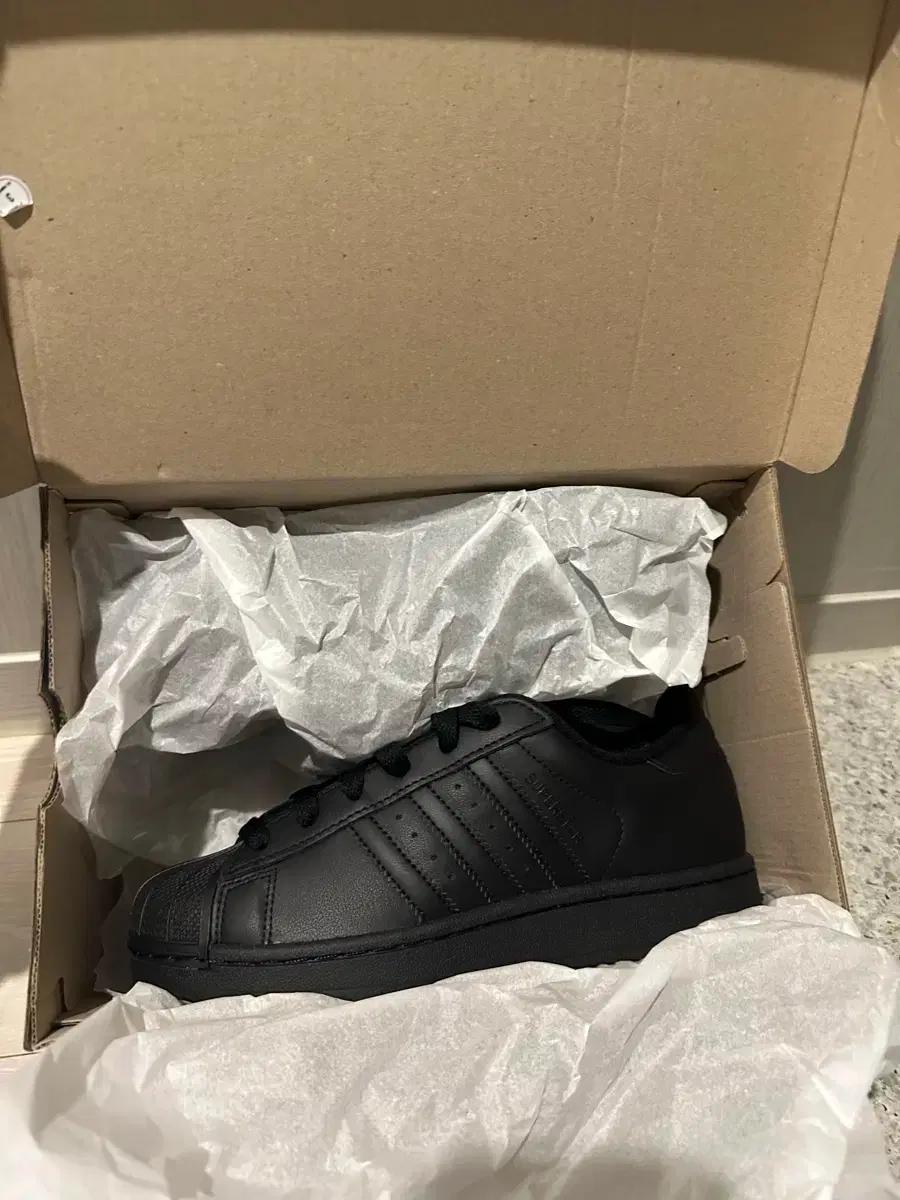 아디다스 슈퍼스타2 235