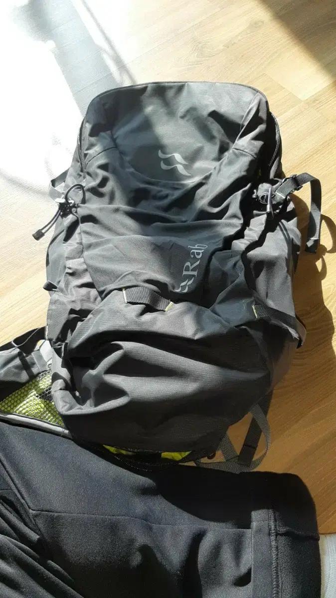 Rab 랩 블랙 백팩