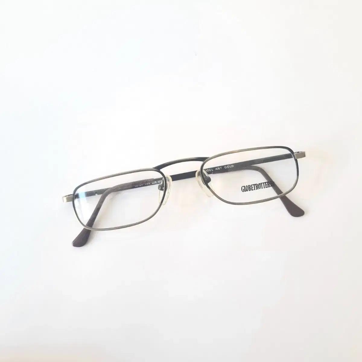 GLOBETROTTER 사각 안경테 187