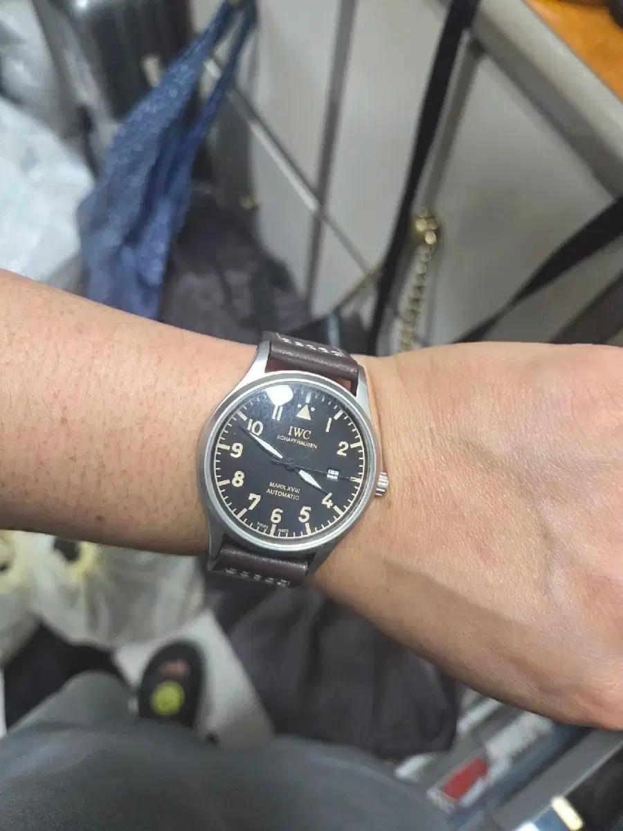 iwc가죽스트랩 쿼츠손목시계
