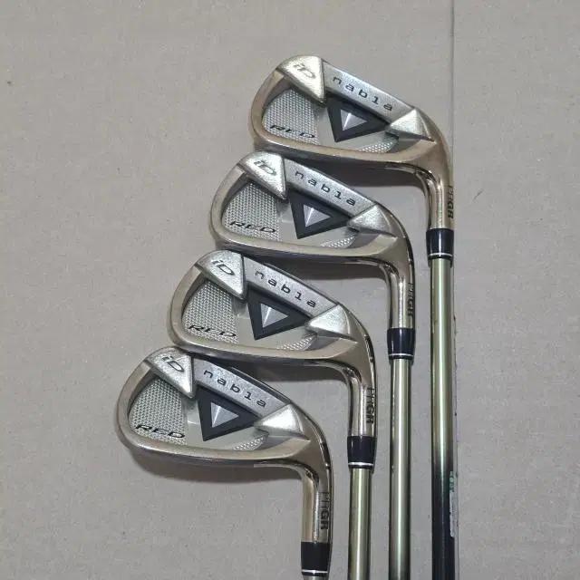 PRGR ID NABLA RED 나브라 레드 강도R 5-9 4개구성...