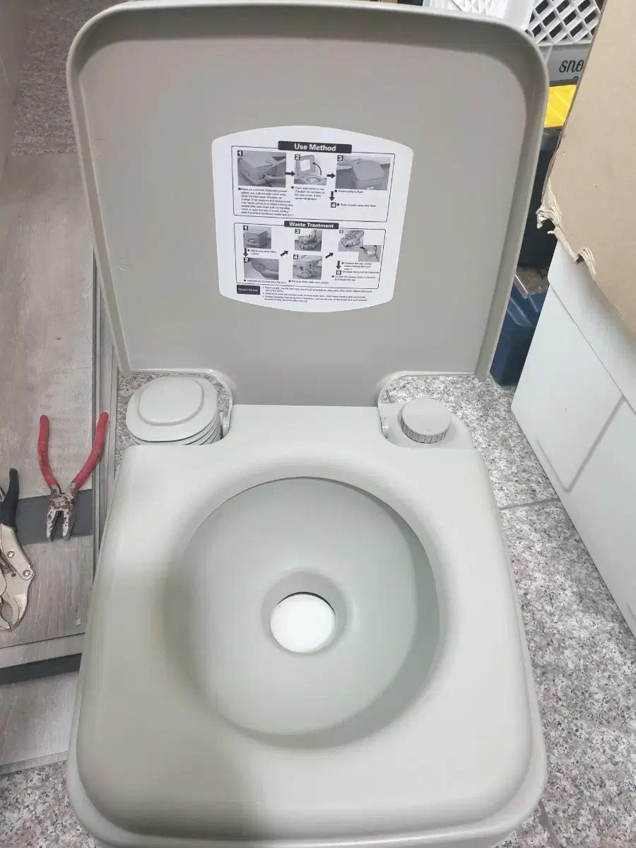 캠핑 이동식 변기 화장실 휴대용 변기