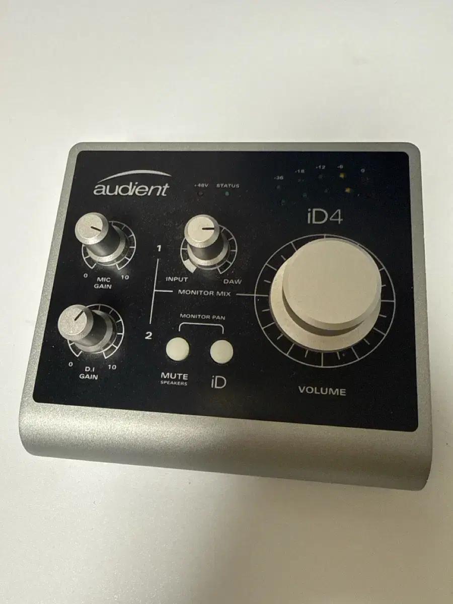 Audient iD4 mk1 오디오 인터페이스