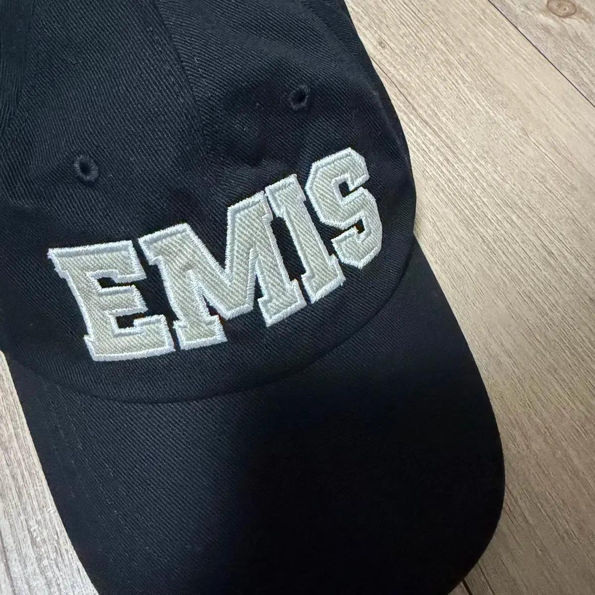 *반택 무배* 이미스 TWILL CAPITAL LOGO BALL CAP