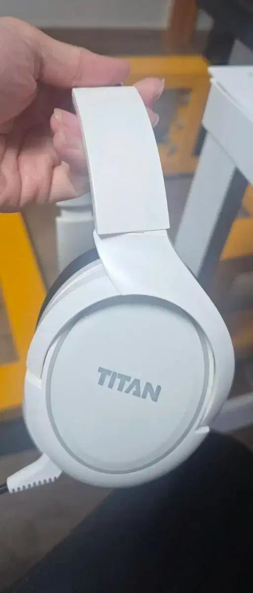 G935, qcy h2 , G502 , 제닉스 타이탄 wh6 Bt