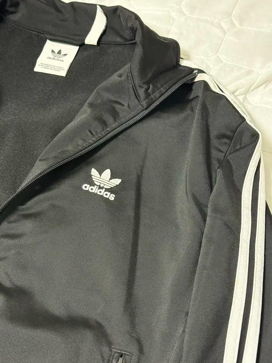 아디다스 검정 져지 M