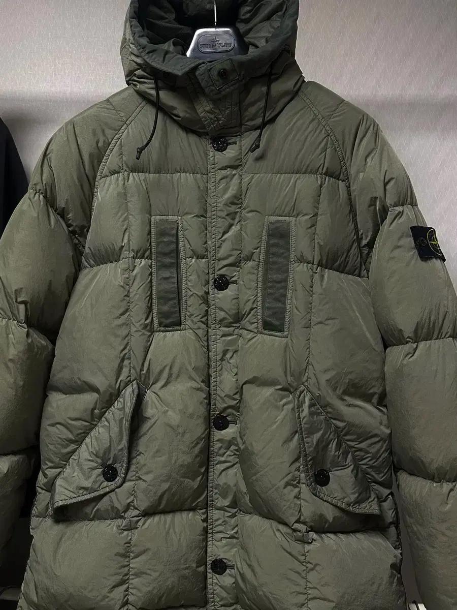 스톤아일랜드 크링클랩스 롱패딩 M(100) 국내판