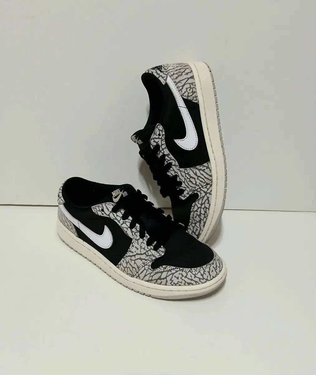 나이키 에어 조던 1 로우:255