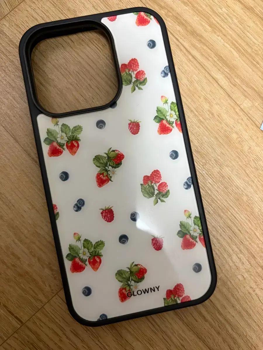 글로니 아이폰15pro 케이스