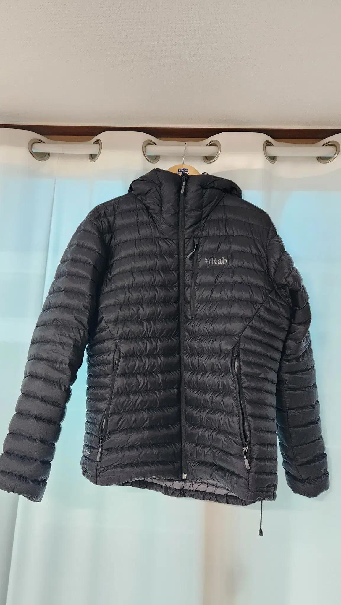 [L] Rab 랩 알파인 프로 블랙 경량 패딩 자켓 판매합니다.