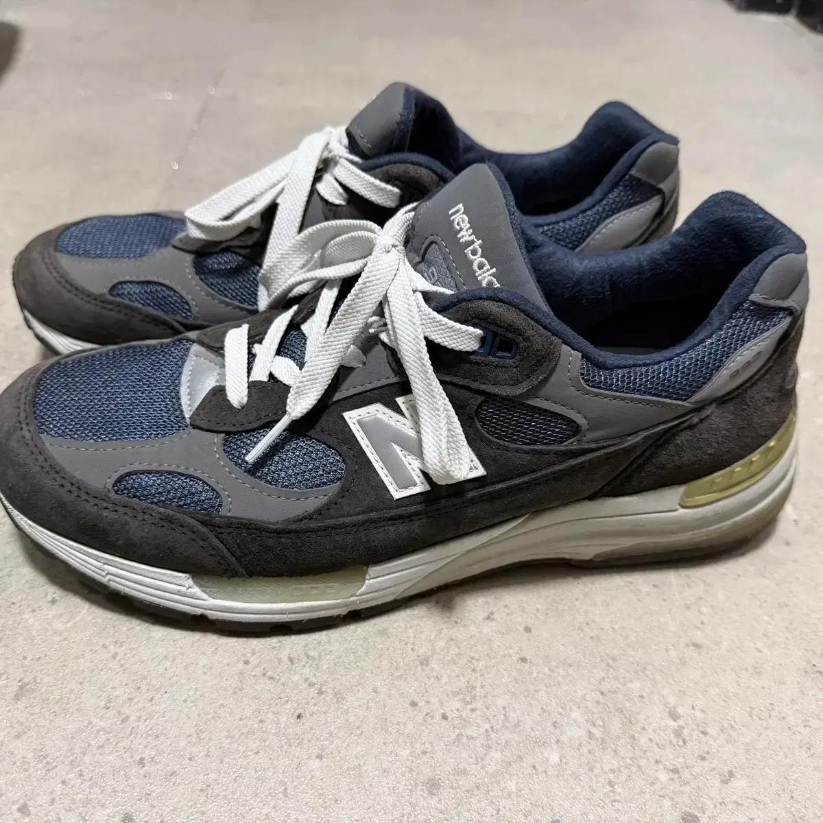 뉴발란스 992 네이비 280사이즈 팔아요