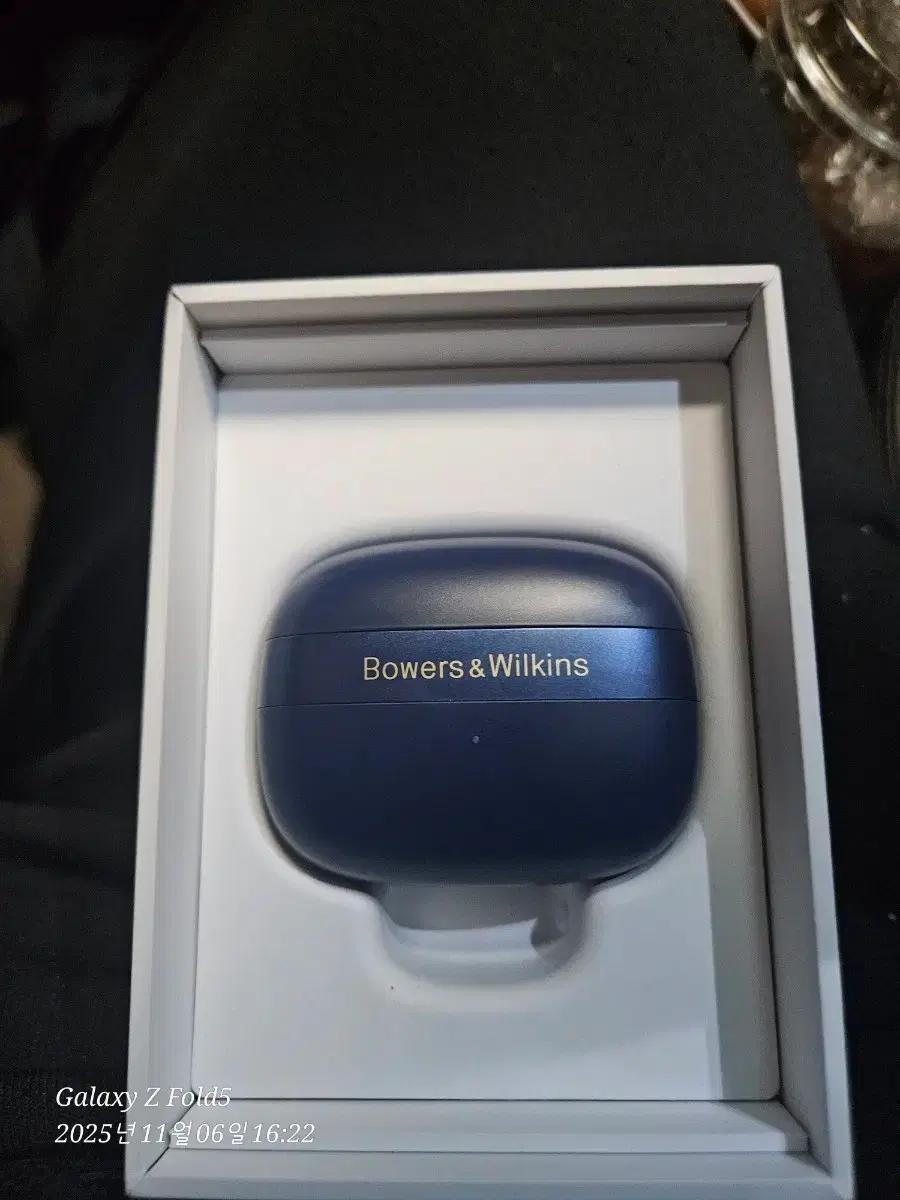 Bowers&Wilkins PI8 블루투스 이어폰