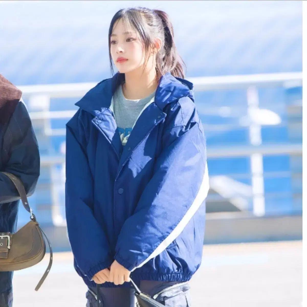 나이키 솔로 스우시 푸퍼 자켓