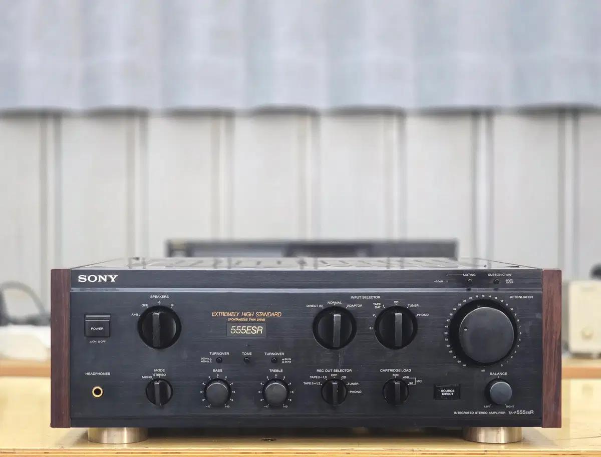 소니 TA-F555ESR 고급 인티앰프 팝니다.