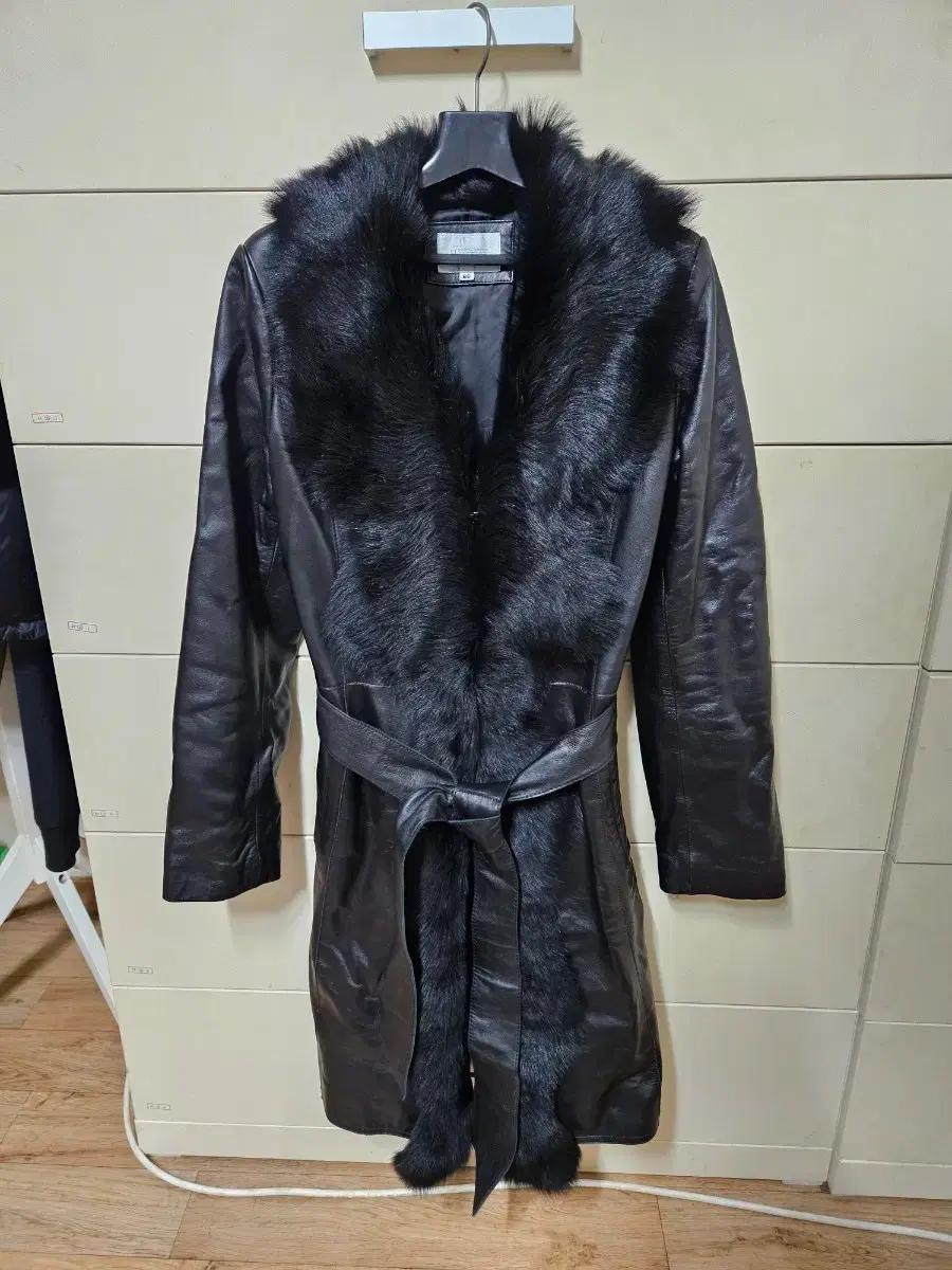 양가죽 패딩 롱코트 새상품급