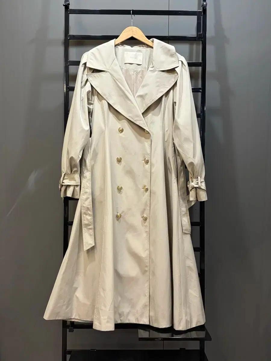 (M) 줄로그 더블 버튼 롱 트렌치 코트 베이지