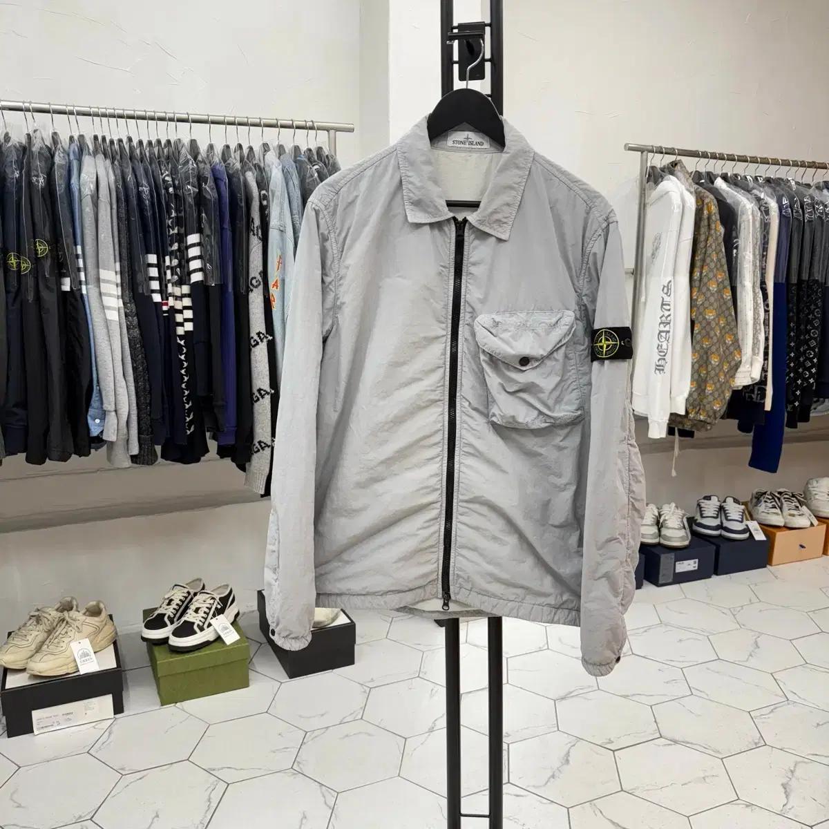 [백화점판/L] 스톤아일랜드 나슬란 폴라텍 오버셔츠