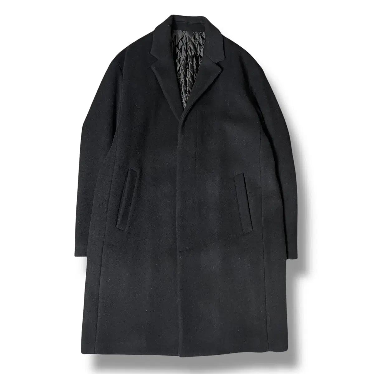 앤듀 세미오버핏 혼방 누빔 블랙 롱코트 100