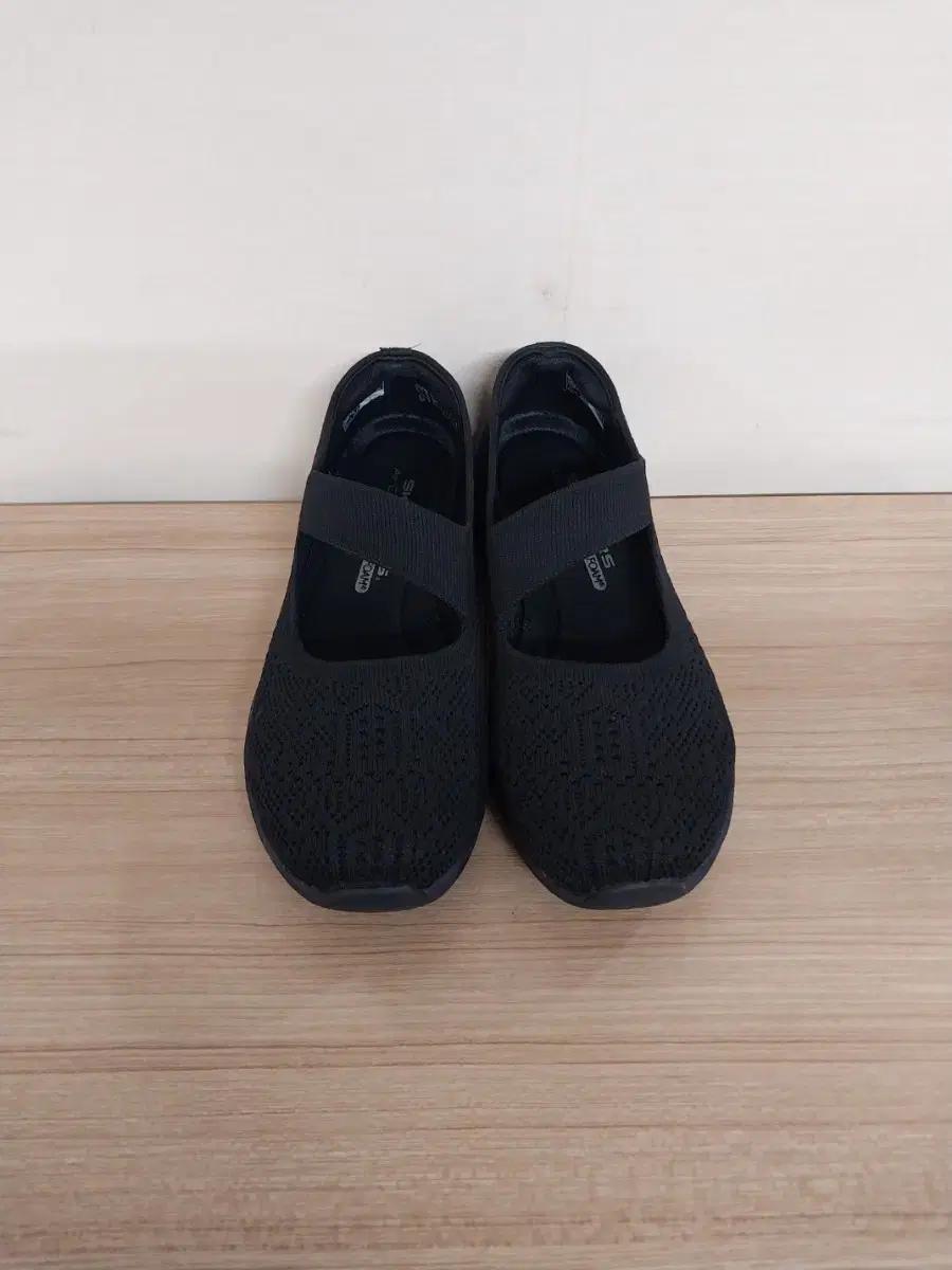 여성 스케쳐스 업-리프티드 블랙 잇츠 페이트 샌들 (230)