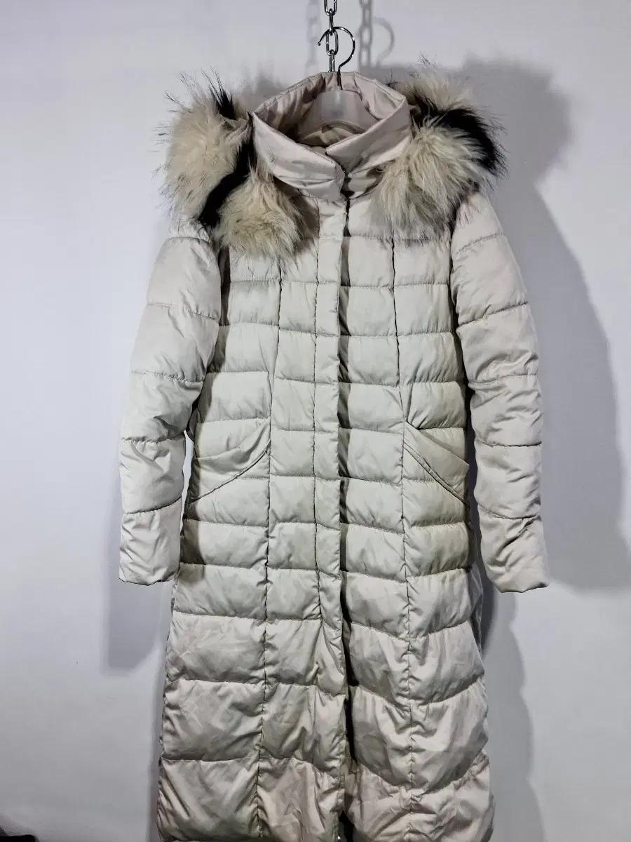 아이보리 롱 기장 퍼 패딩 코트