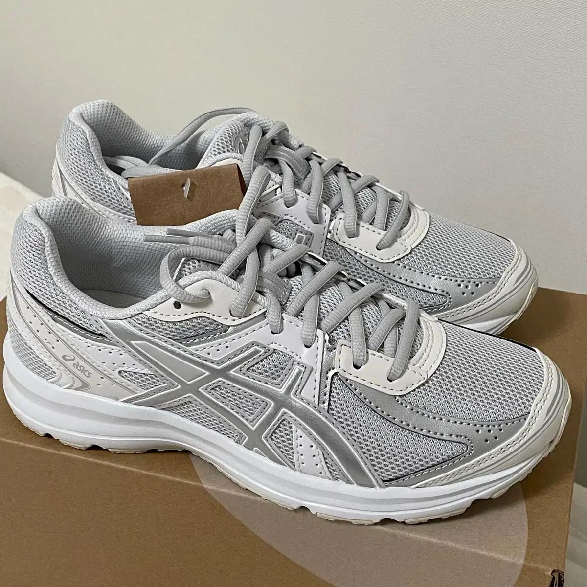 새상품 240) 아식스 조그 100s 클라우드 그레이