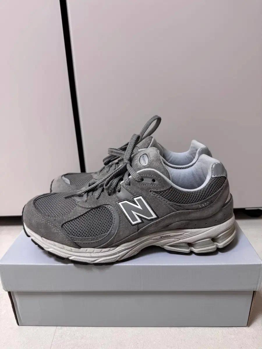 (중고,no박스) 뉴발 2002R 그레이 280사이즈