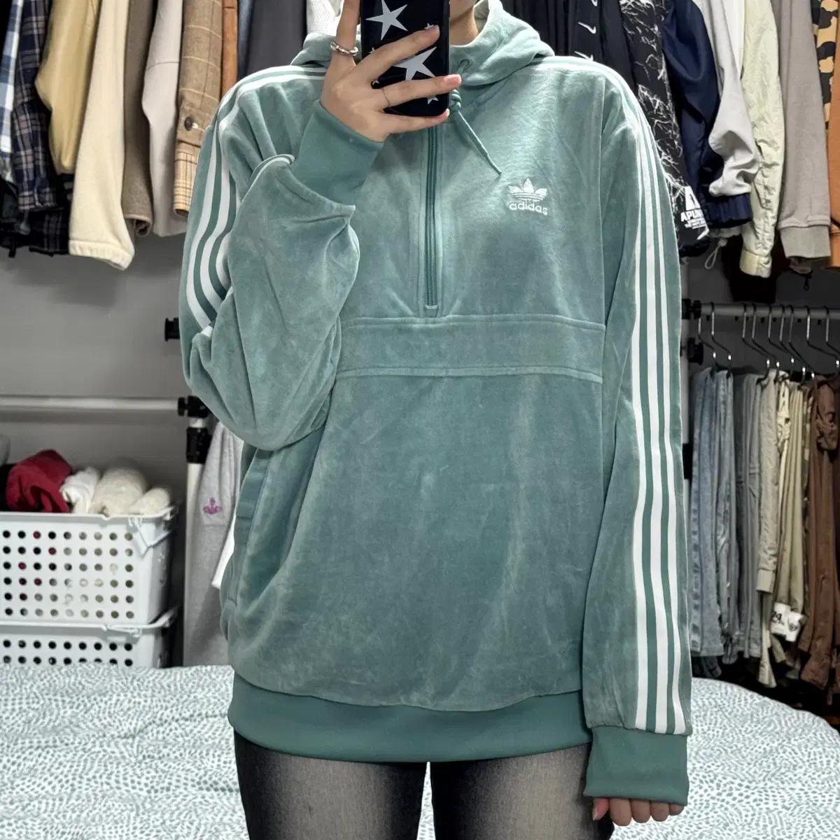 아디다스 코지 하프집업 벨벳 후드