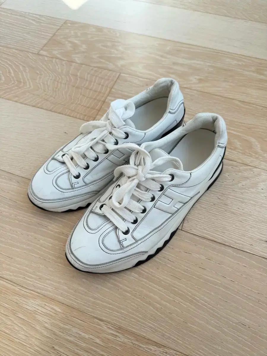 에르메스 남자 스니커즈