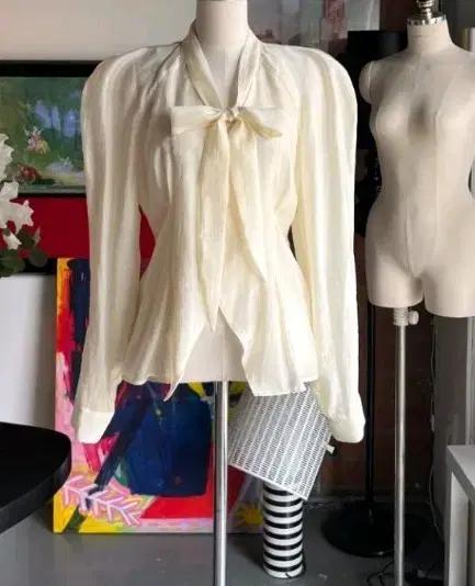 중세 복고풍 고급 새틴 리본 블라우스 레이스 셔츠 섹시 홀복 데이트룩