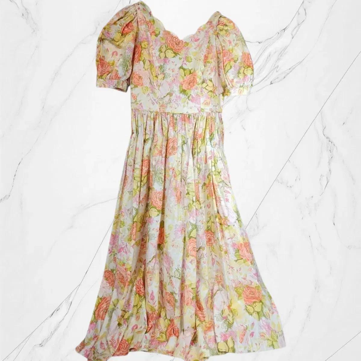 영국빈티지 LAURA ASHLEY 로라애슐리 하트넥 드레스