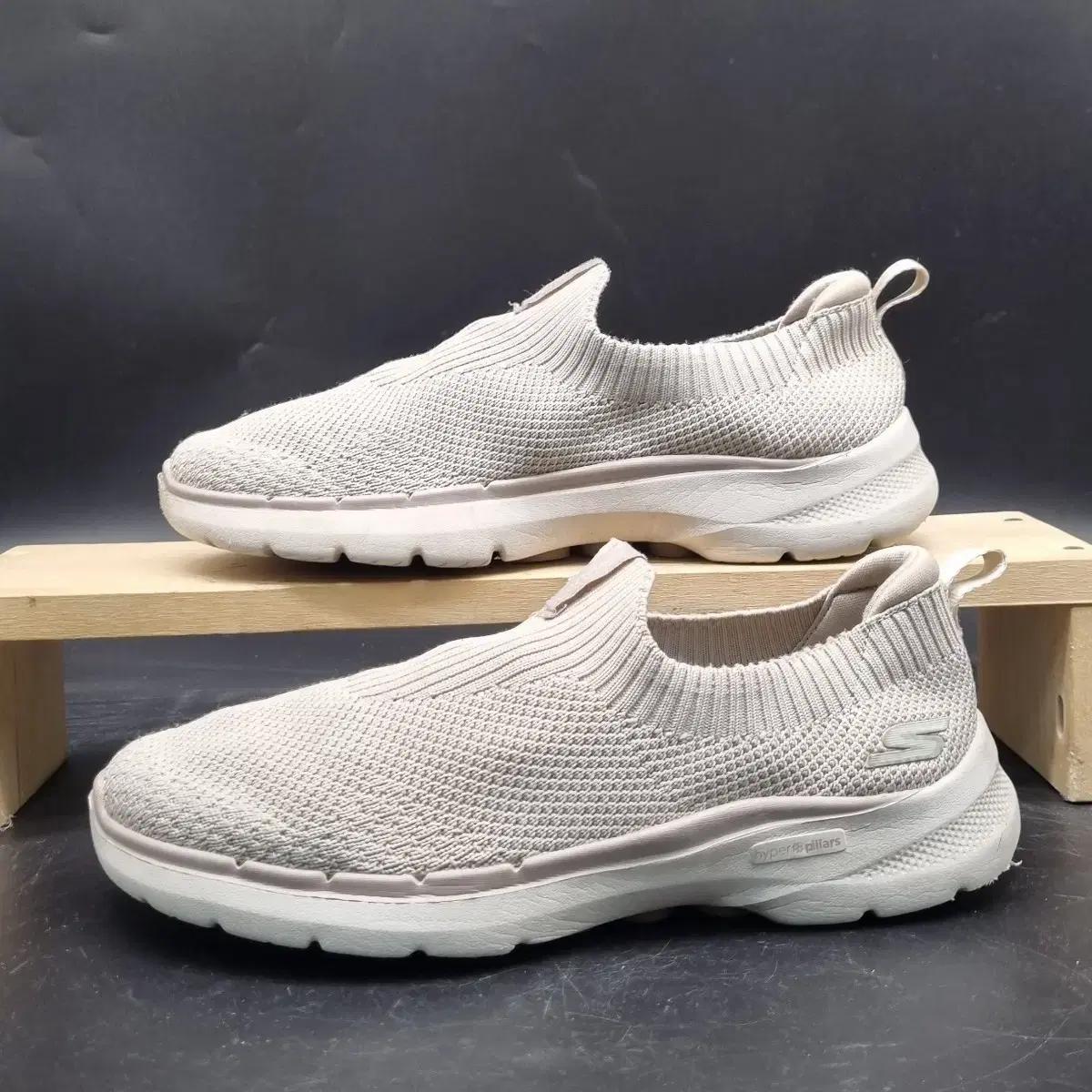 스케쳐스 고워크6 여성 슬립온 250