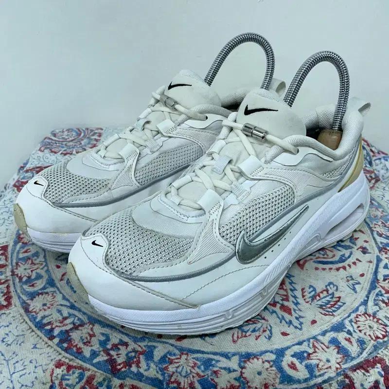 나이키 에어맥스 블리스 스니커즈 운동화 250 E00352