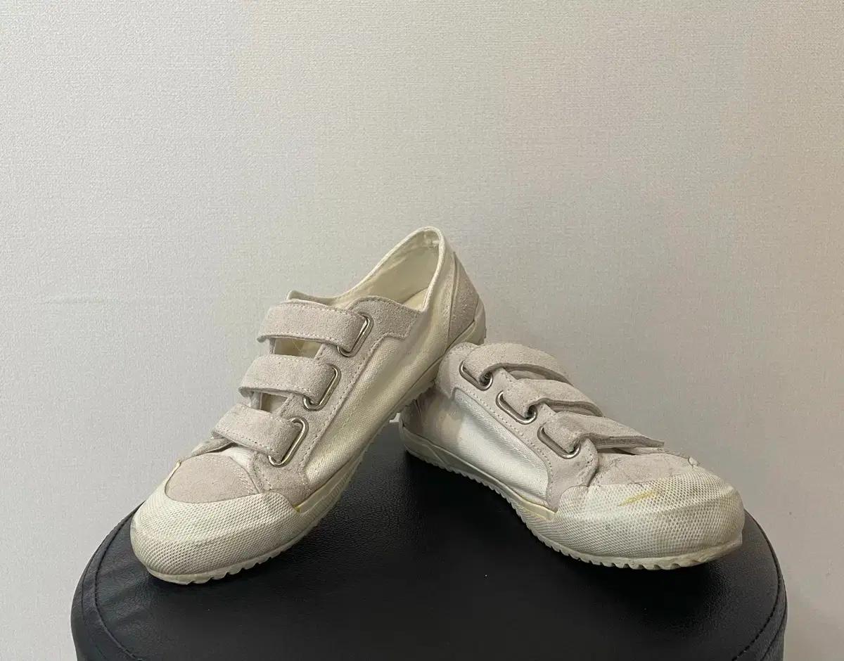 여성 흰색 찍찍이 스니커즈 운동화 240