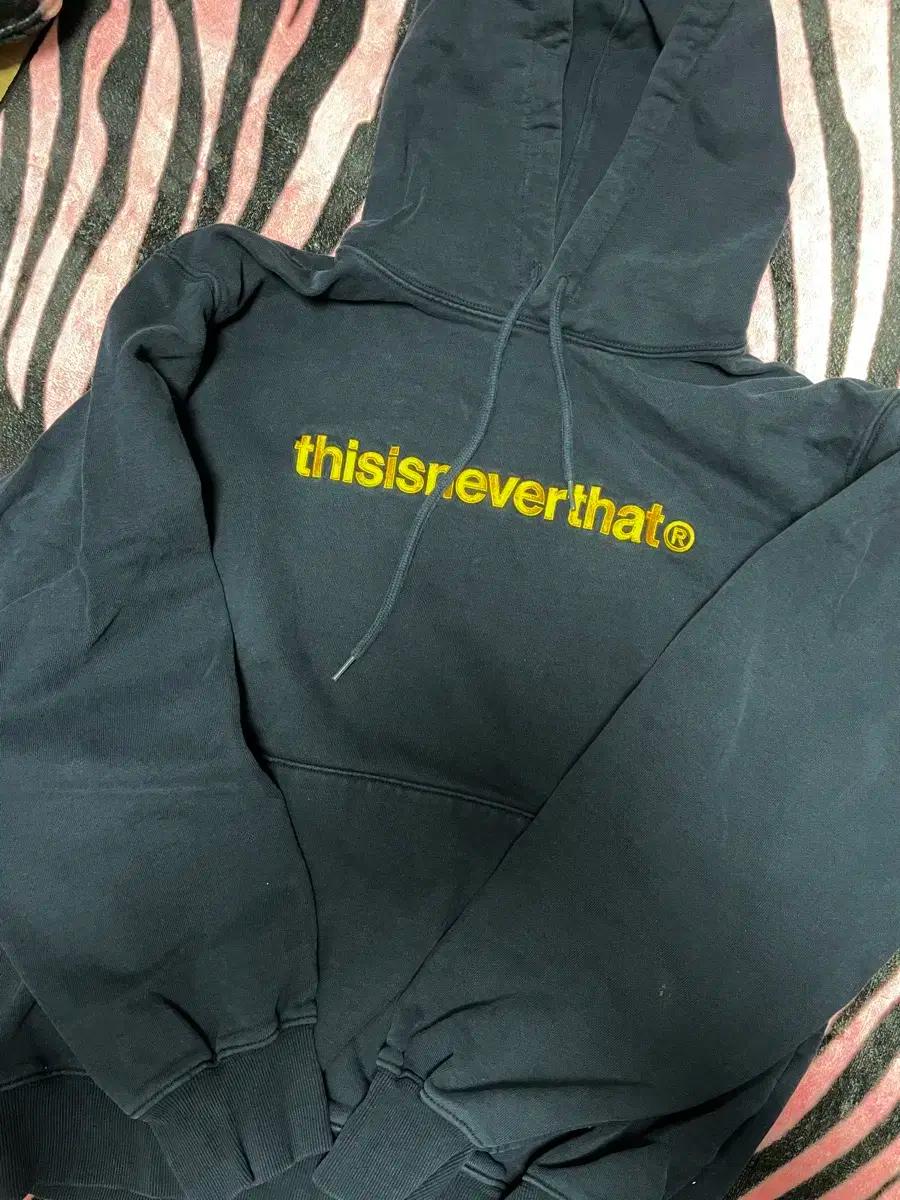 디네댓 후드티 네이비