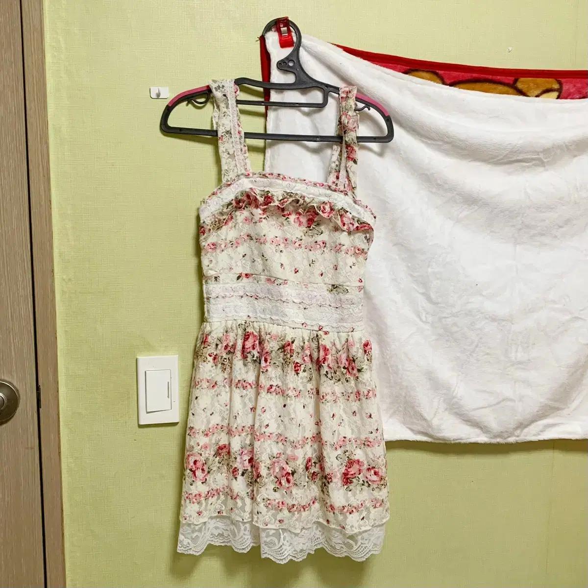 반택포) 빈티지 플로럴 컵케이크 미니 드레스 고전 리즈리사깔