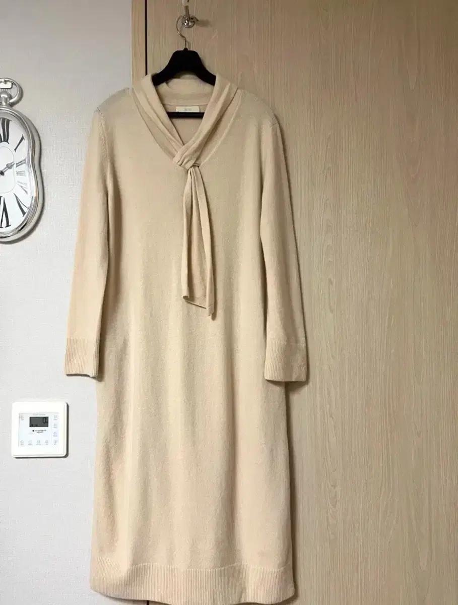 21년 르베이지 LEBEIGE 울 캐시미어 타이넥 니트 롱원피스 머플러