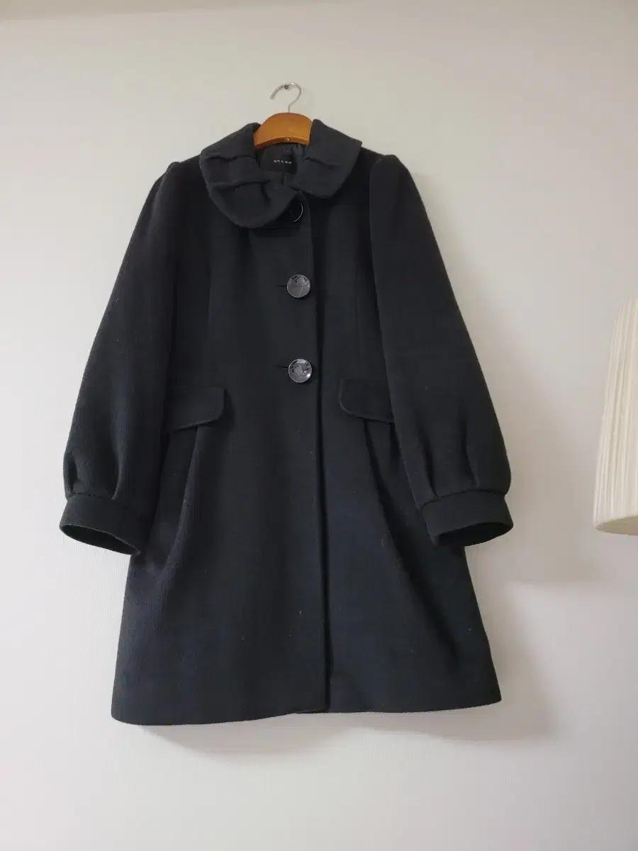 [on&on] 블랙 울/앙고라 혼방 코트