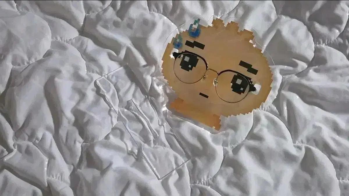 안경만두 안경거치대 인형 키링 특전 스티커 렌티큘러 포토카드  코롯토