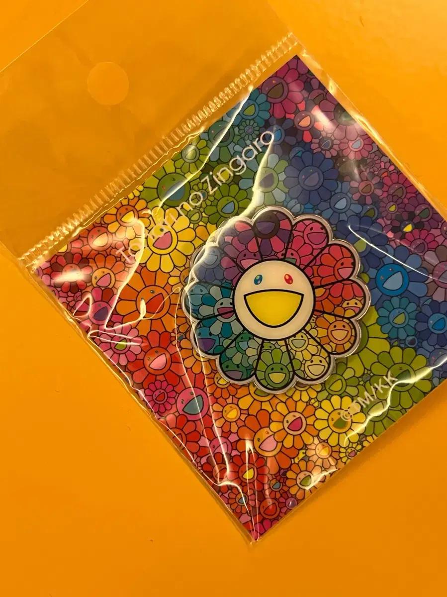 카이카이키키 플라워 뱃지