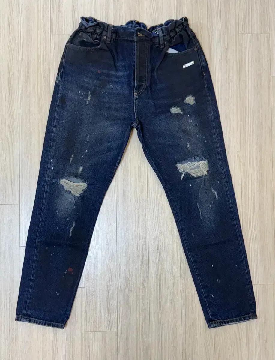 오프화이트 오일 페인트 디테일 데님 팬츠