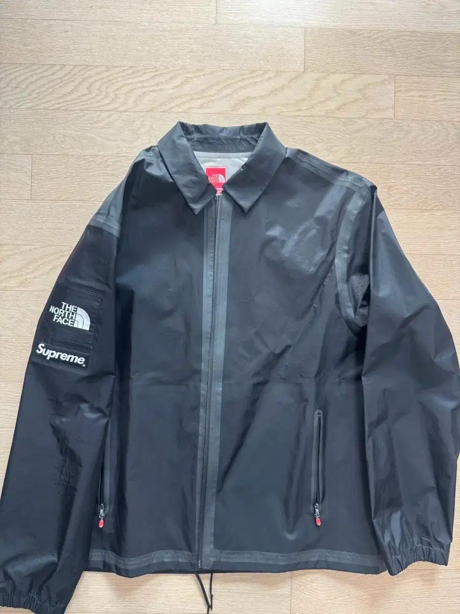 슈프림 노스페이스 테이프심 코치자켓 블랙 M