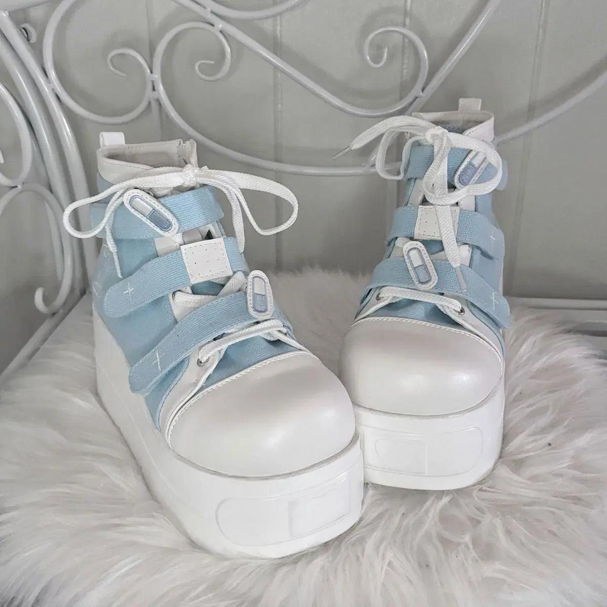 아방가르드 통굽 캔버스 신발 둥근 발끝 단부츠(4컬러)