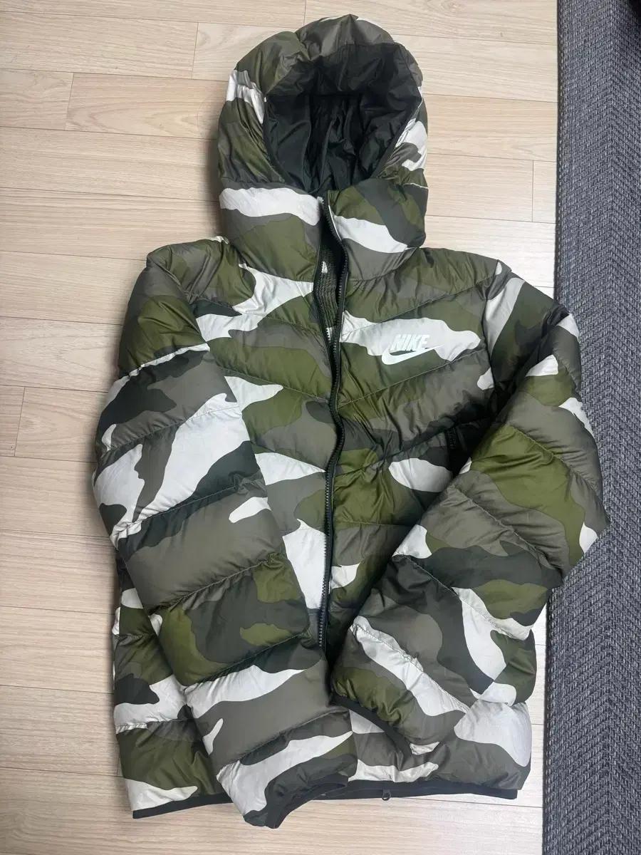 나이키 카모 패딩