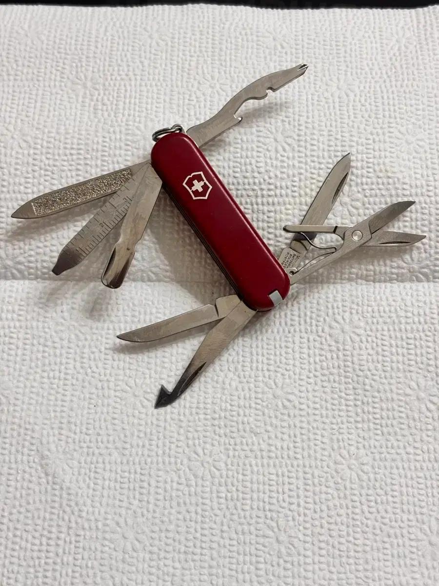 빅토리녹스 미니챔프 멀티툴 맥가이버칼 캠핑 장비