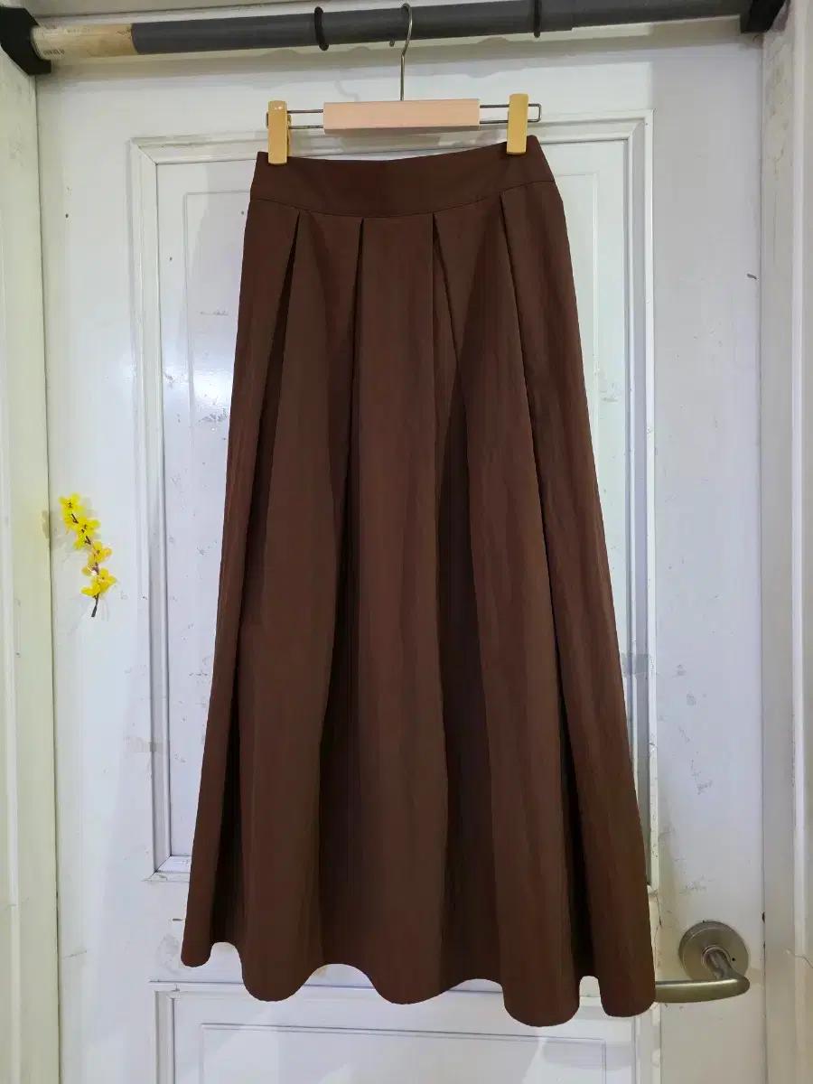 봄 가을  바스락  롱스커트   깨끗해요  28사이즈