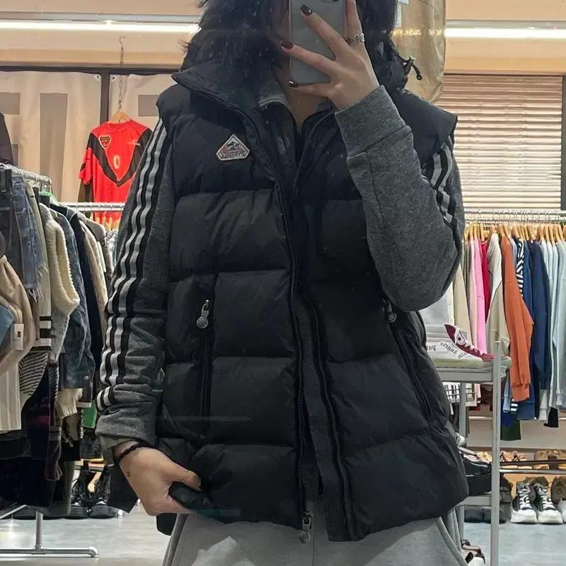 피레넥스 스파우트닉 리무버블 후드 다운 베스트 블랙