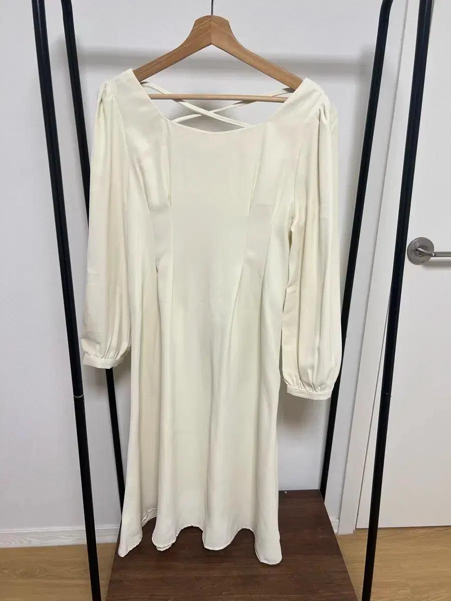 아이보리 퍼프소매 롱 원피스 637