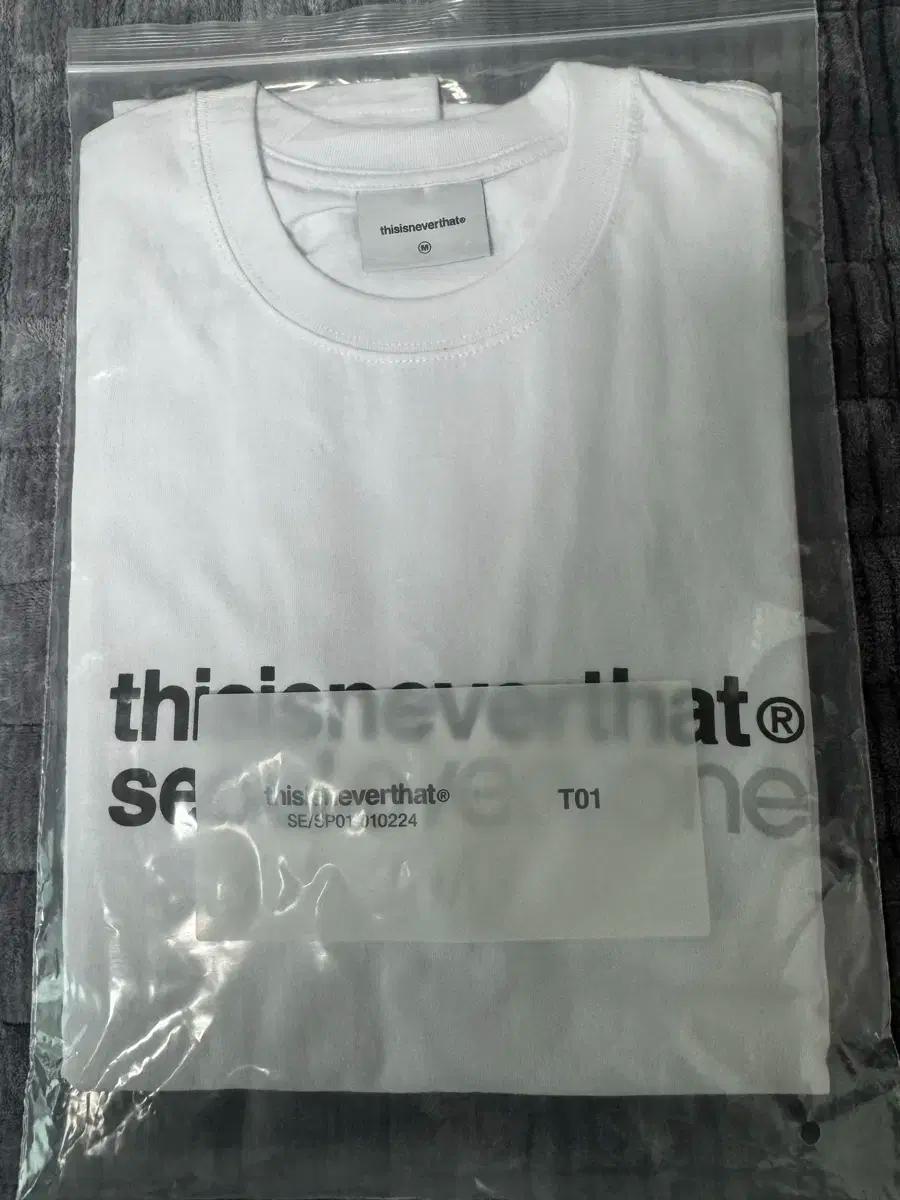 디스이즈네버댓 에브리원 반팔 M