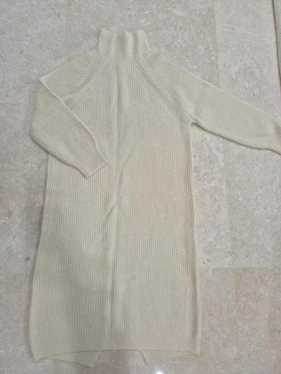 (새상품)여성 루즈핏 아이보리 니트 롱 원피스